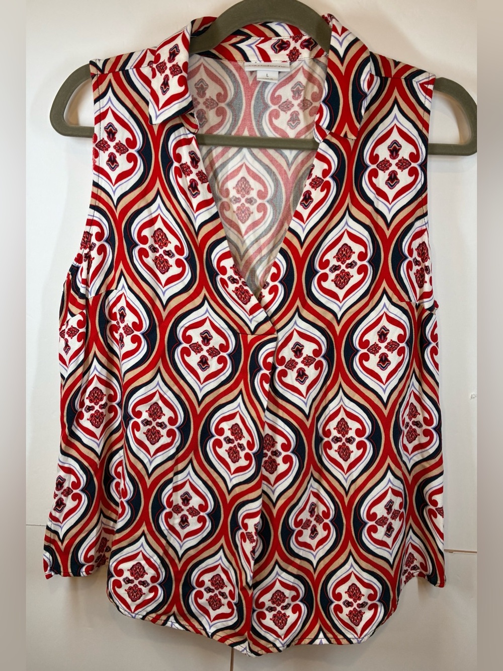 Liz Claiborne Sleeveless Blouse Red Blue Geometric Print V-Neck Women's Large